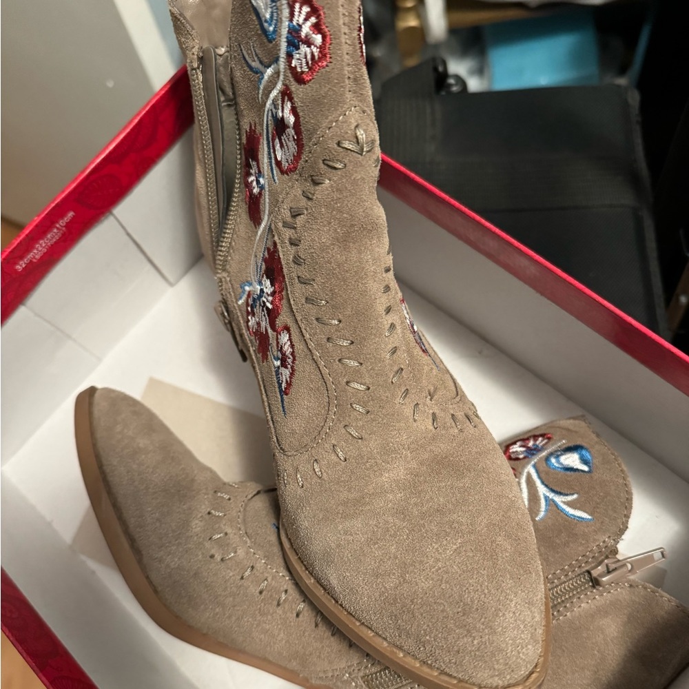 Carlos Santana booties with floral embroidery - Picture 2 of 3